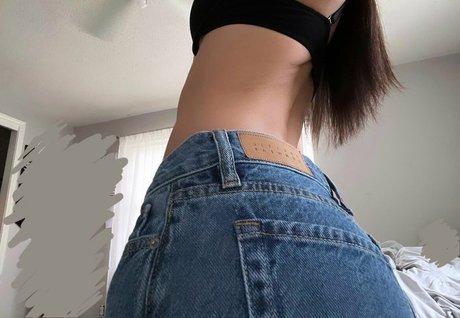 Irltinygf onlyfans leak ass