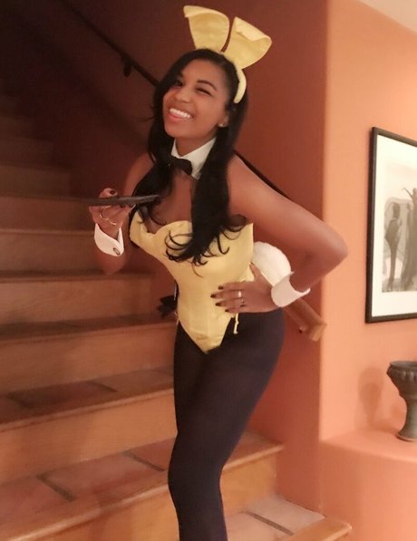 Mica Burton onlyfans gratis