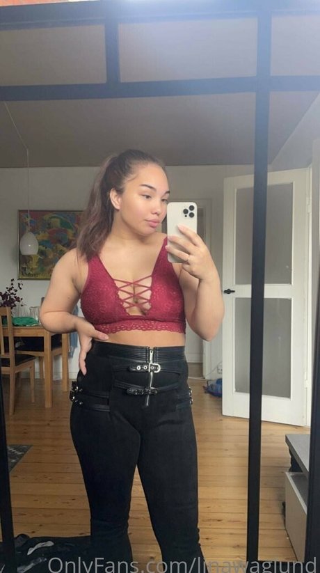 Lina W glund onlyfans content