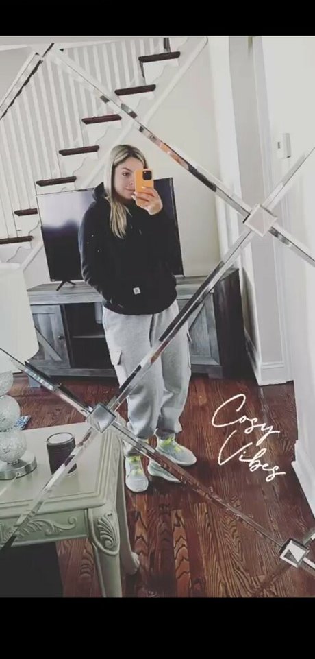 Solibeth Brito topless onlyfans