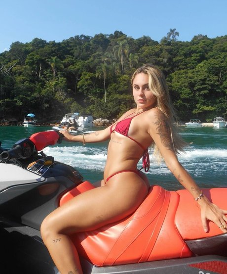 Lara Juc_ only fans leak