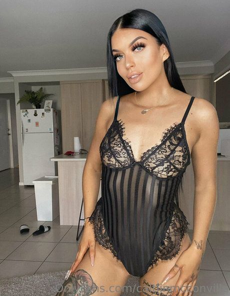 Caitlin McConville onlyfans public photos