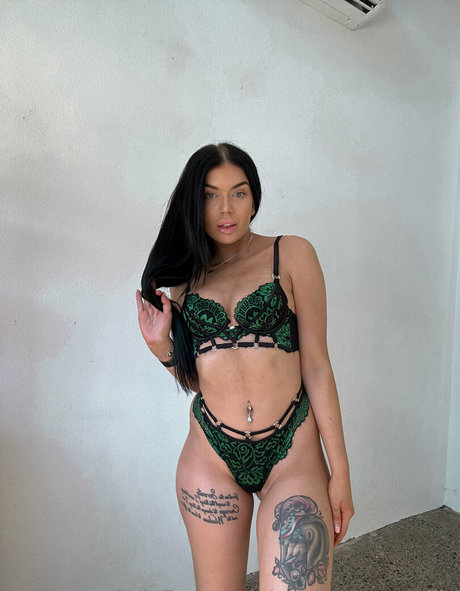 Caitlin McConville onlyfans leaked pics