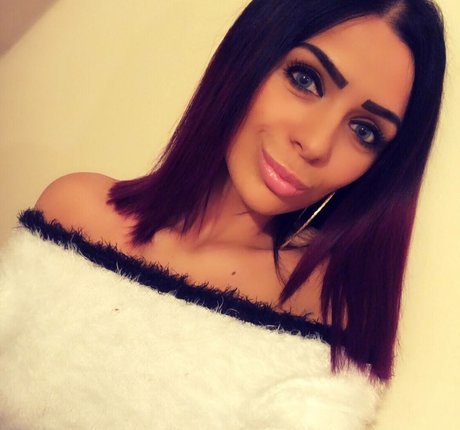 Iasmina Roxana naked onlyfans leaked