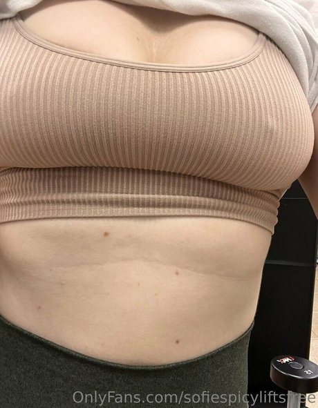 thetoplesstrainer nude only fans