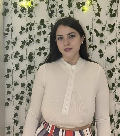 mia gaarciia onlyfans leak naked