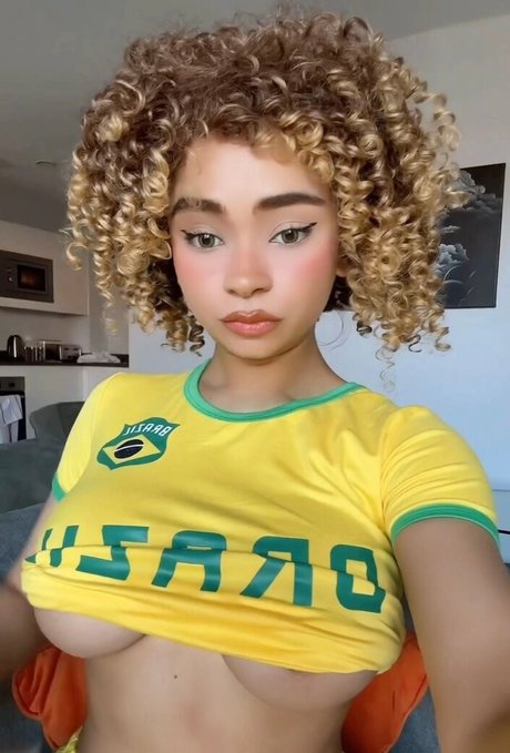 KiaraPeachy free only fans