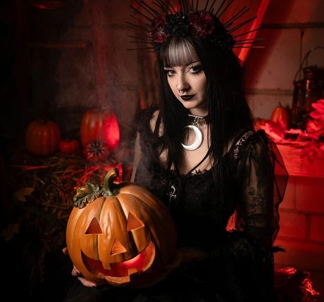 CreepyCassy onlyfans free