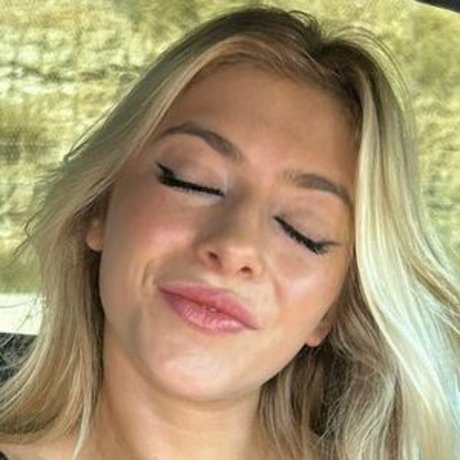 rileymaelewis onlyfans porn leaked