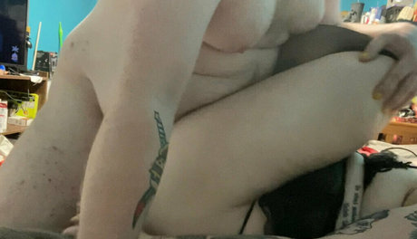 brattytreestar onlyfans sexy