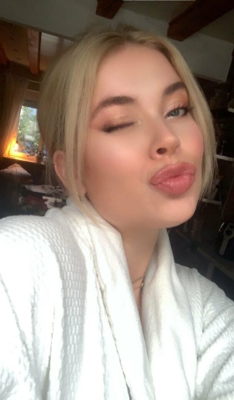 lovelylifeoflola onlyfans pictures