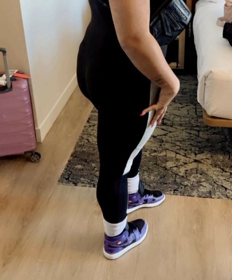 AEW Wrestler Nyla Rose feet onlyfans