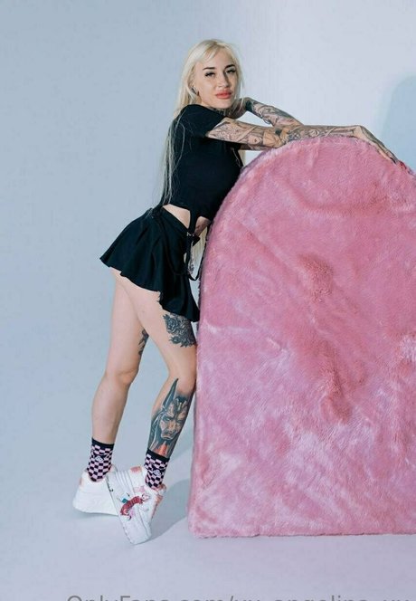 xx angelina xx onlyfans star