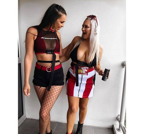 Aimee Young onlyfans desnuda