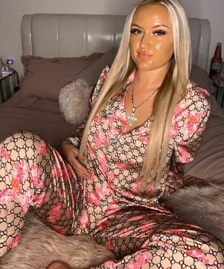 Lily Mcalpine Profile pic