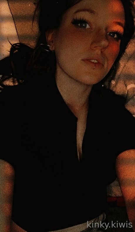 kinkykiwisx onlyfans nsfw