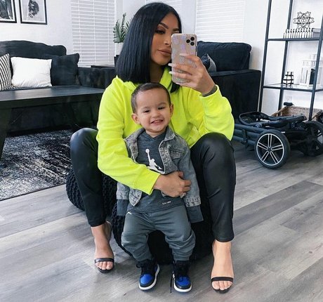 Evettexo nude onlyfans pics