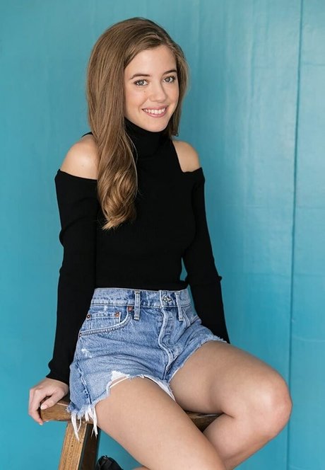 Mallory Bechtel feet onlyfans