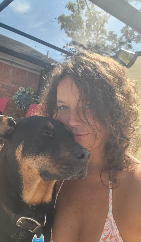 nellebeachgirl Profile pic