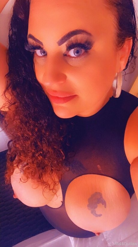 missoutlawakaladyk leaked only fans nudes