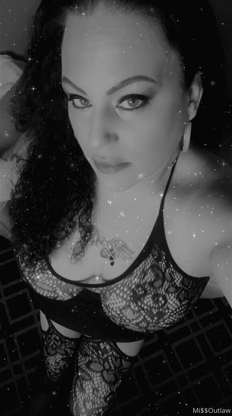 missoutlawakaladyk nudes onlyfans leaked