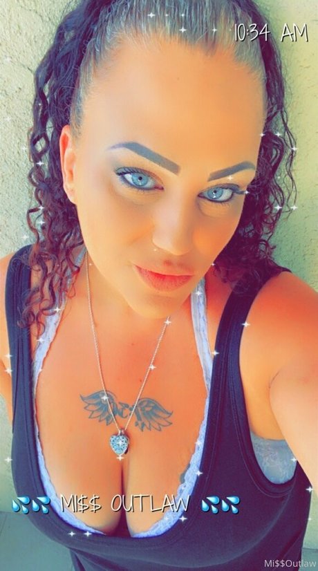 missoutlawakaladyk onlyfans content type