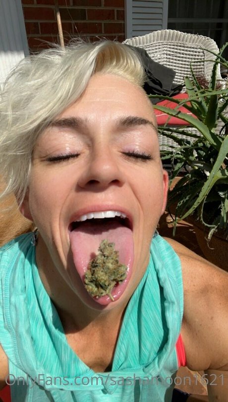 sashamoon1621 new onlyfans leak