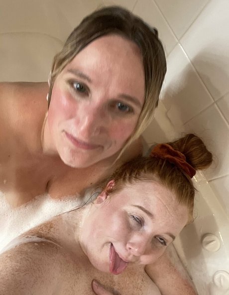 cinnamon siren only fans photos