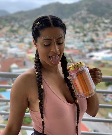 Lilly Singh onlyfans leakes
