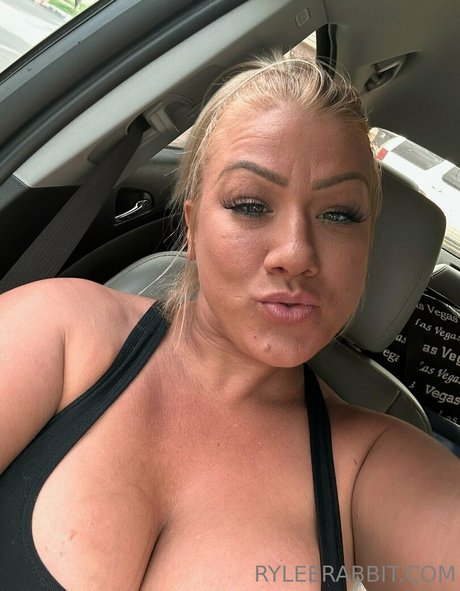 ryleerabbit onlyfans creator