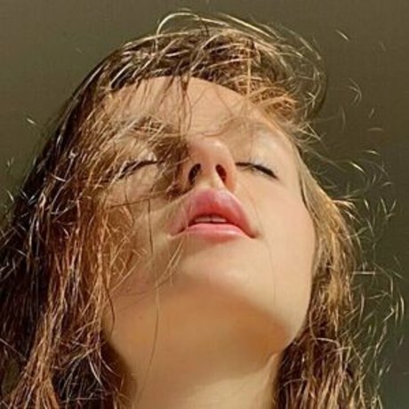 youngy lizzy nude onlyfans leaks