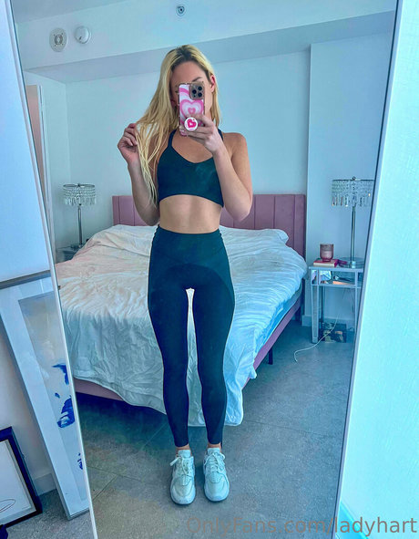 ladyhart onlyfans boobs