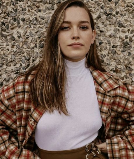 Victoria Pedretti onlyfans