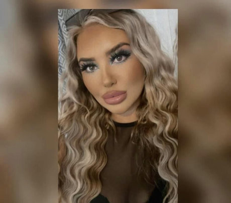 ElleHutchx onlyfans naked leaks