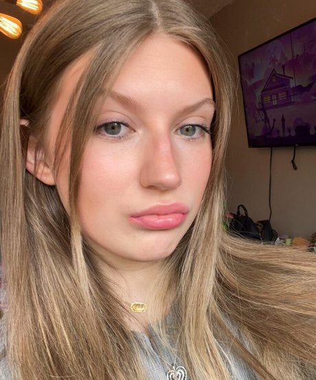 iluvdaddyschae onlyfans pic