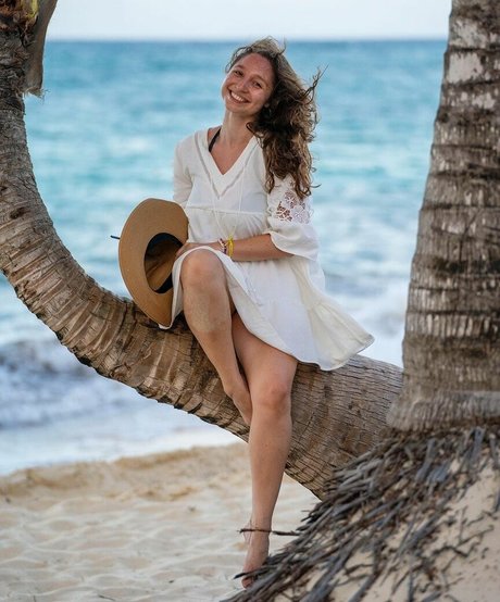 Felicia Hofner onlyfans leams