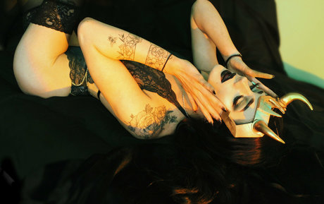 erinrileycos onlyfans naked pics