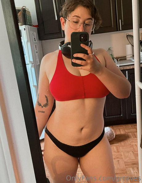 grraves desnuda onlyfans