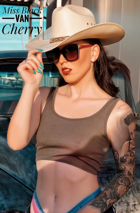 Miss Black Van Cherry onlyfans nude photos
