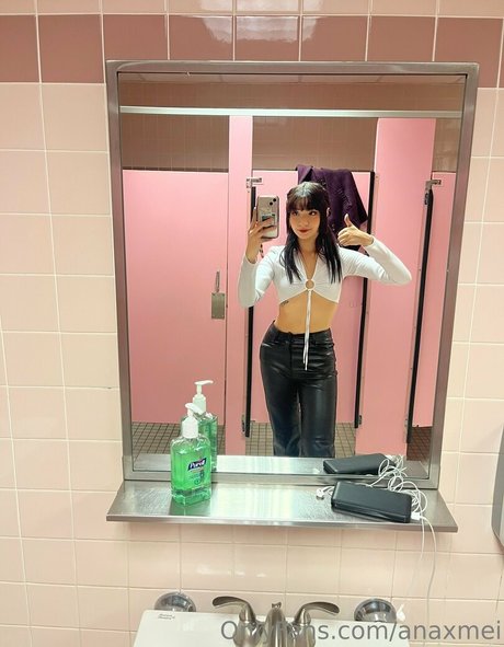 anaxmei onlyfans striptease