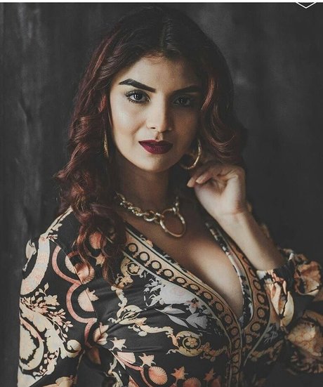 Anveshi Jain onlyfans leams