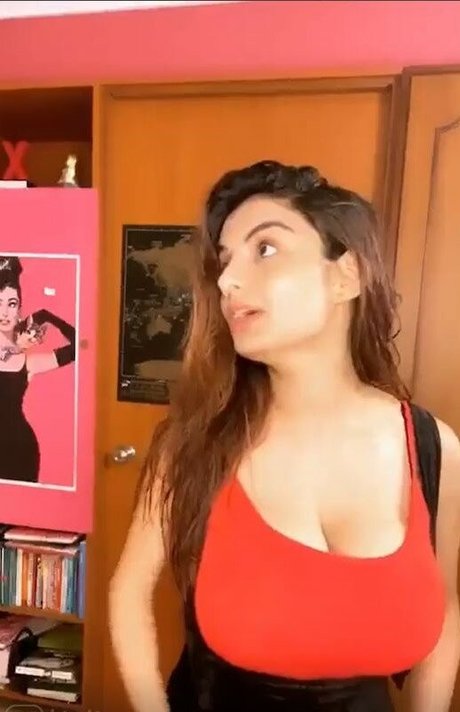 Anveshi Jain onlyfans pic