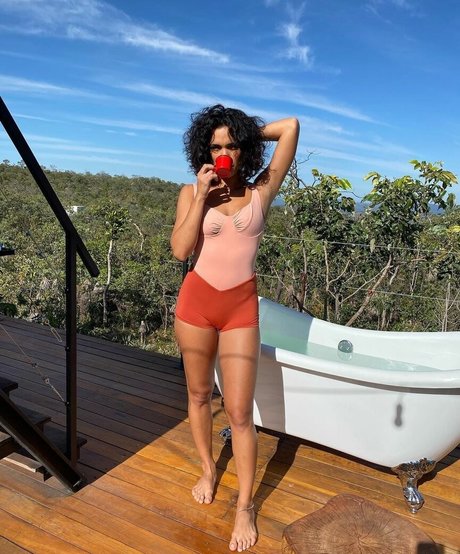 Giovana Cordeiro onlyfans leak nude