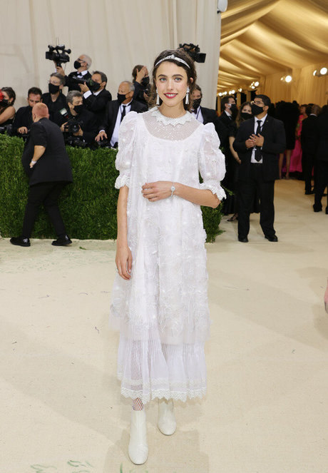 Margaret Qualley onlyfans tits