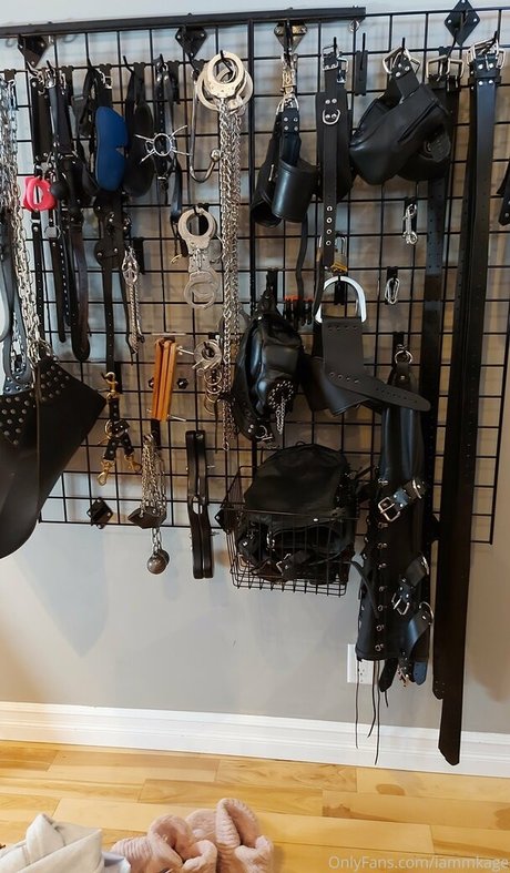 fat black onlyfans pornographic visuals