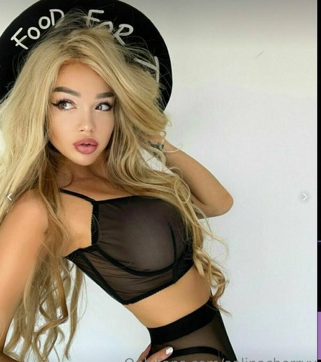 aalinacherryy onlyfans ass