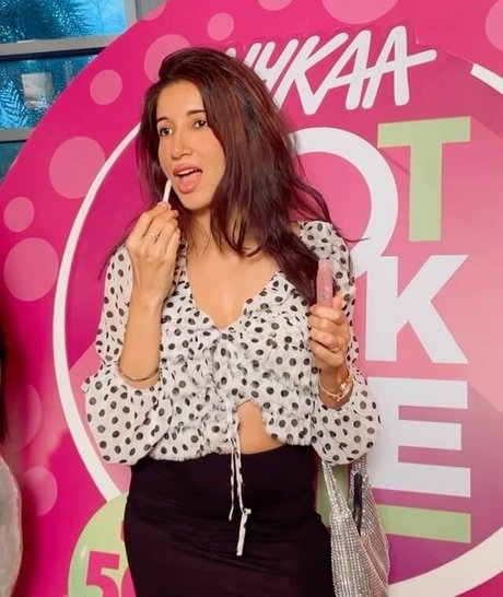 Bhumicka Singh onlyfans leak ass