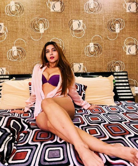 Tanya Chaudhari onlyfans leak