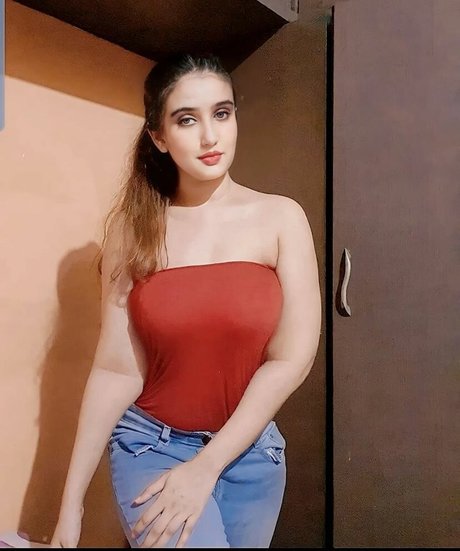 Aniza Hazel onlyfans creator