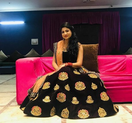 Komal Bhagat leaked only fans porn